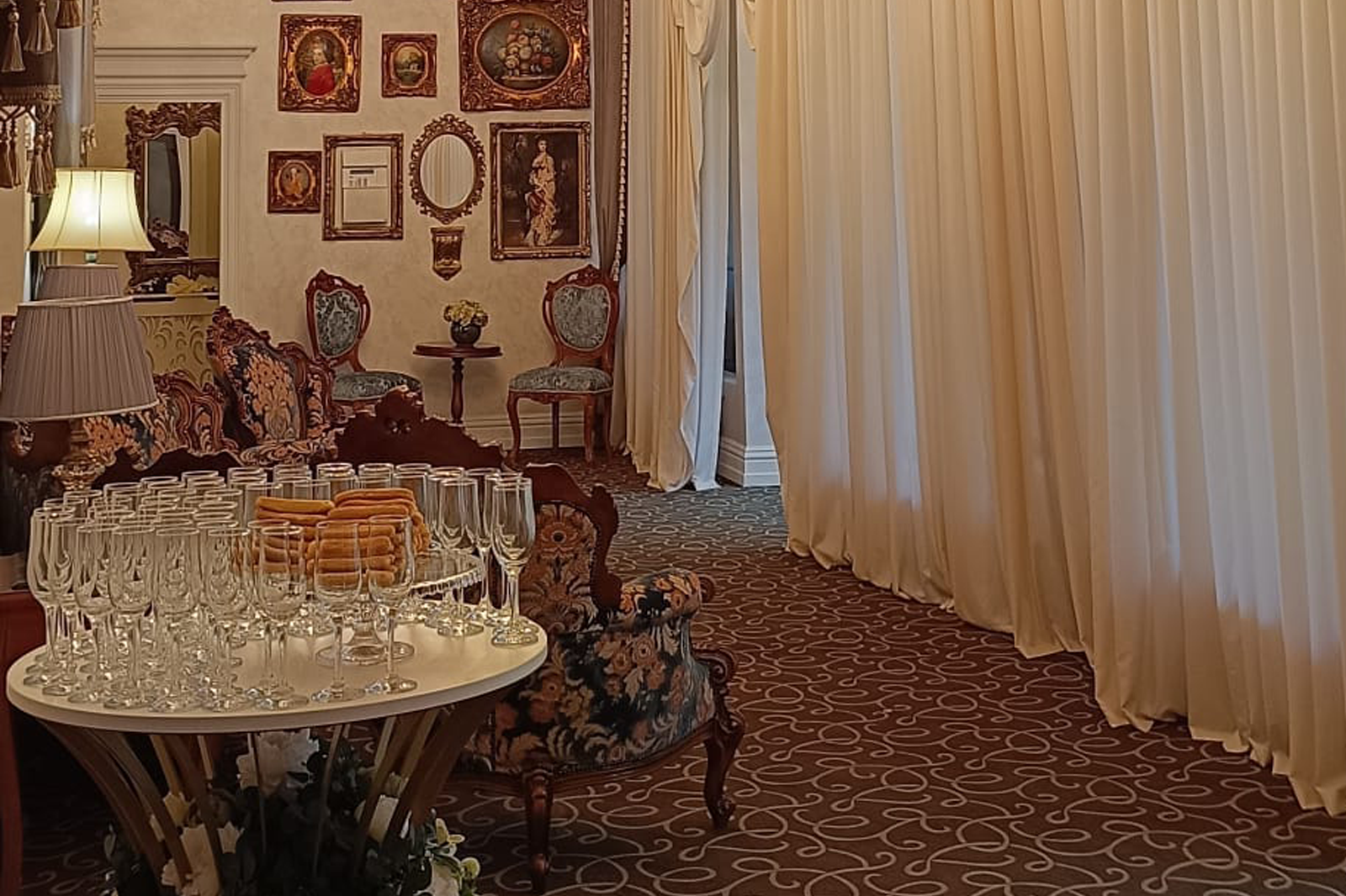 Interiorul Salon Florenta